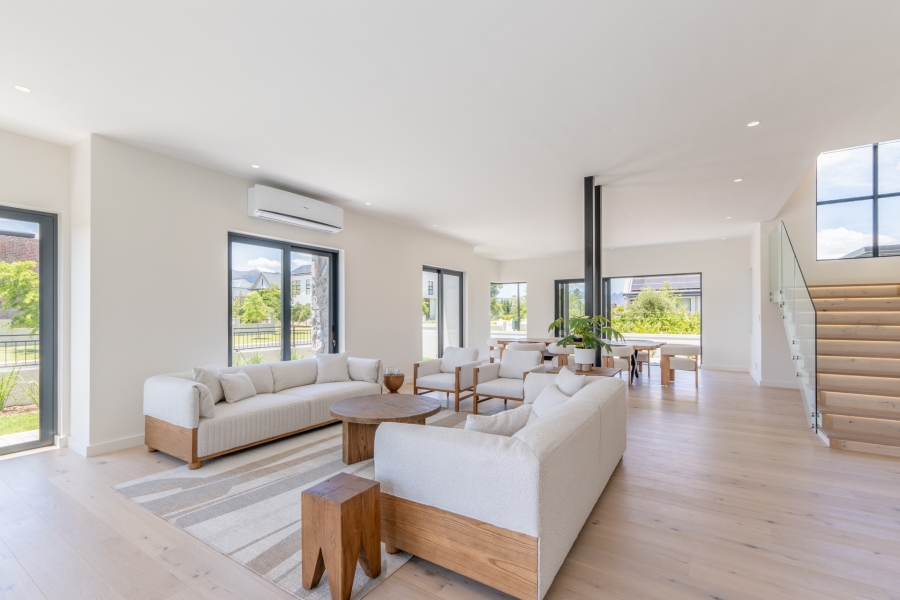 4 Bedroom Property for Sale in Val De Vie Estate Western Cape